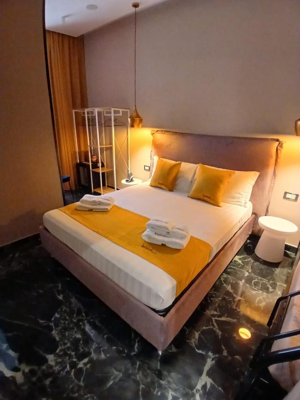 Lucignoloroom Stazione Centrale Napoli Eksteriør billede